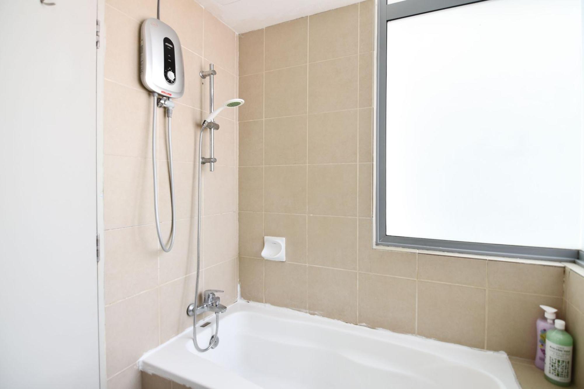 Cozy 4br Free Parking Near Lalaport Klcc Pangsapuri Kuala Lumpur